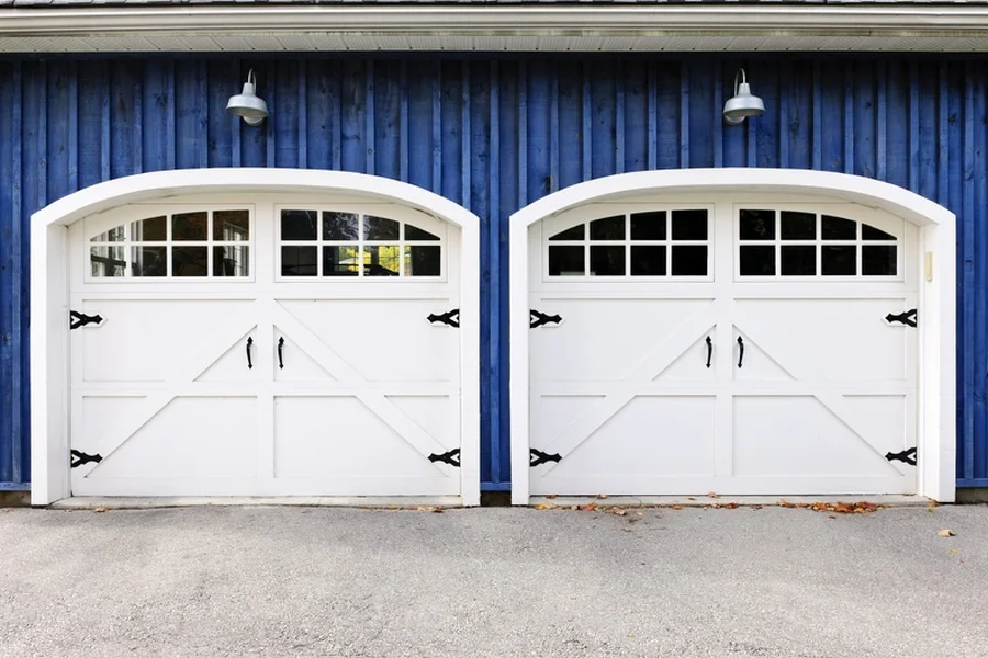 Choosing The Right Garage Door For Your Home Installation Pearland, TX